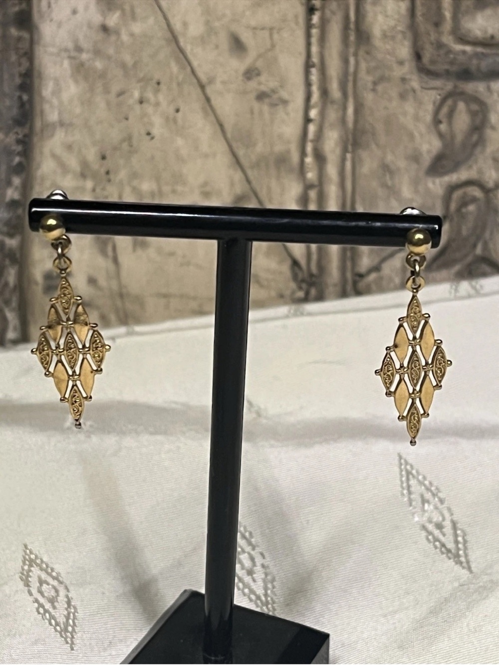Vintage Gold Tone Diamond Geometric Dangle Earrings Art Deco Style 80s 1.5”